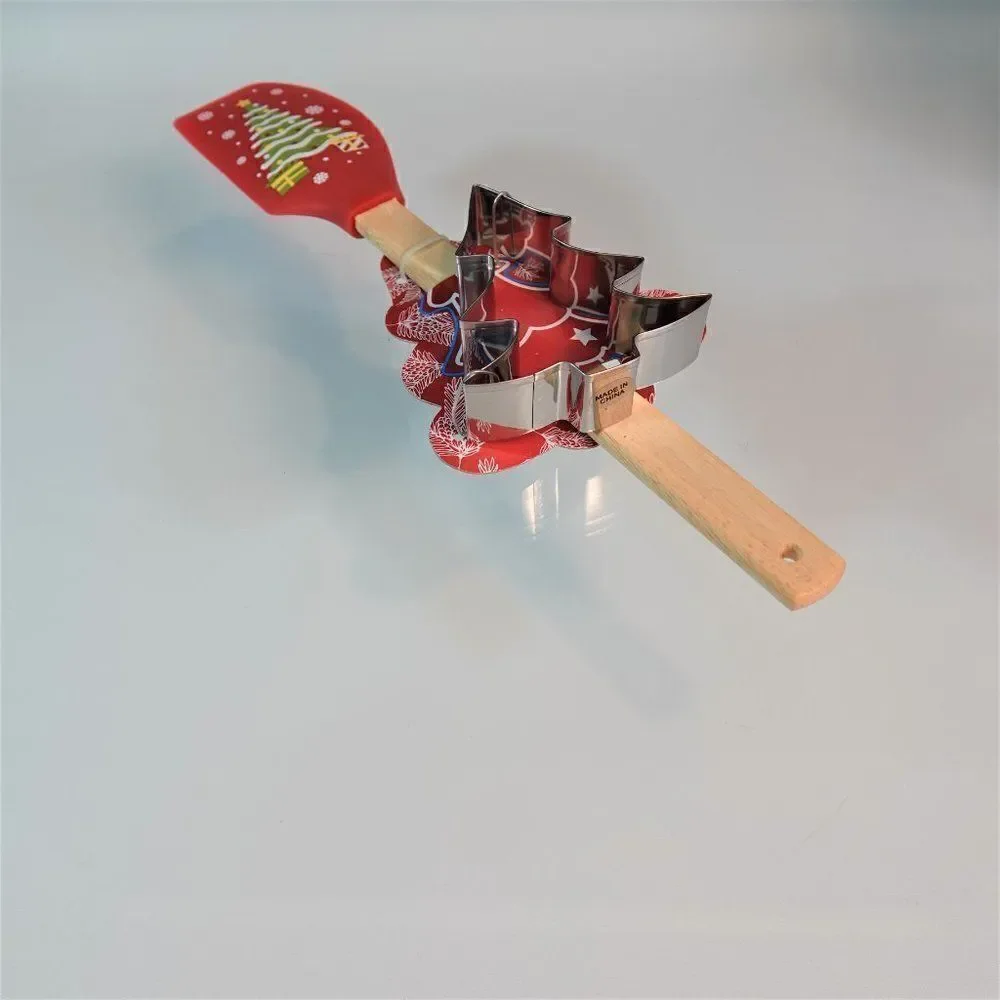 Christmas Silicone Spatula With Cookie Cutter